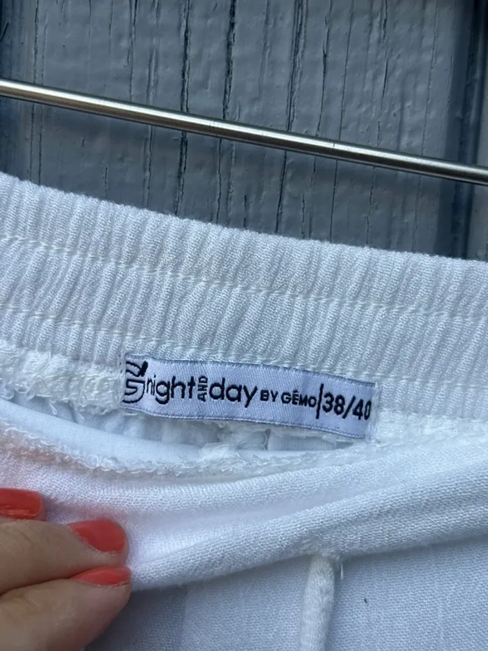 Short blanc taille haute bas dentelle doublé 38/40 - photo numéro 4