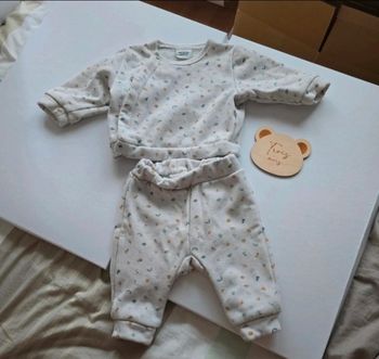 Ensemble sweat tape a l'oeil 3 mois