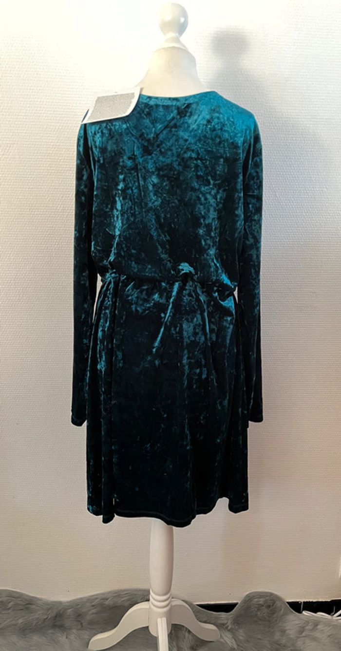 Robe verte taille 48 - photo numéro 2