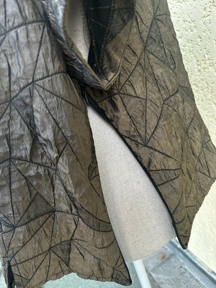 🌿 T-shirt kaki/marron – Détails graphiques & épaulettes – Taille M - photo numéro 6