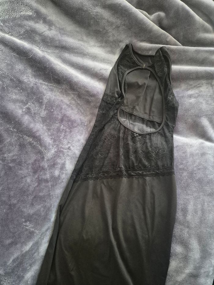 Robe de soirée longue fourreau dentelle - photo numéro 3