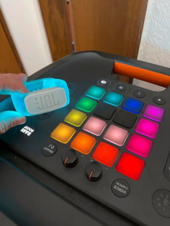 JBL  Partybox 1000 - photo numéro 4