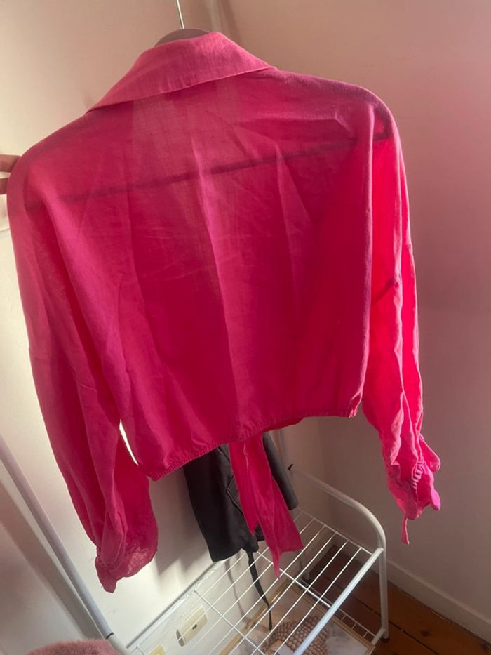 Chemisier court rose fuchsia – taille M – porté une seule fois - photo numéro 2