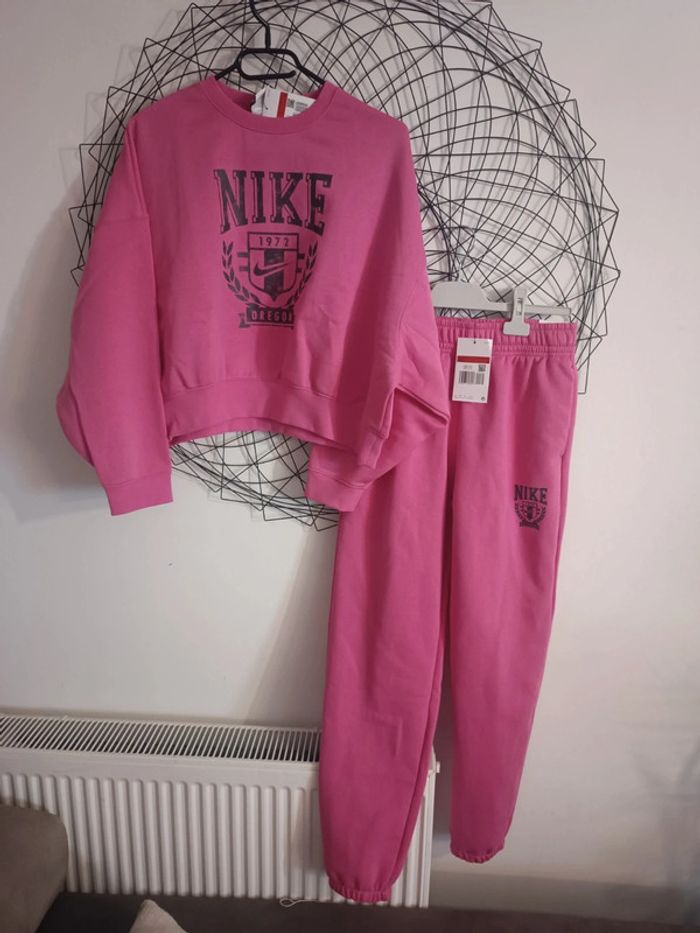 Ensemble survêtement Nike fille 146-156cm