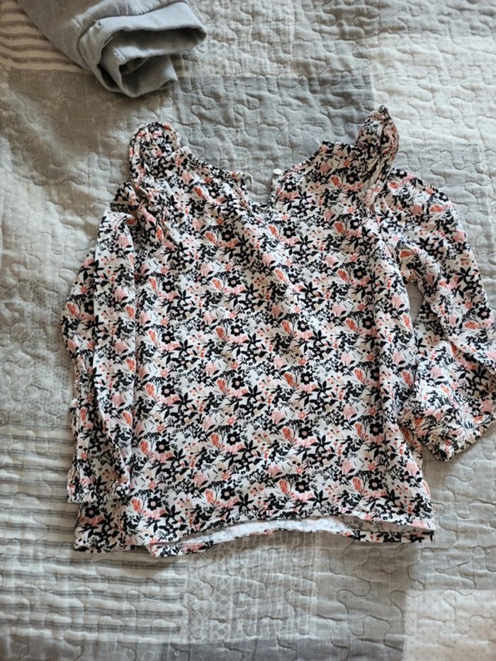Blouse à fleurs 6 ans - photo numéro 6