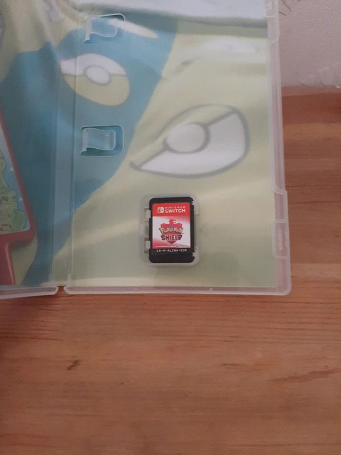 Jeu switch pokemon bouclier - photo numéro 2