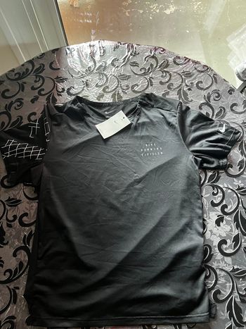 t-shirt nike division running 