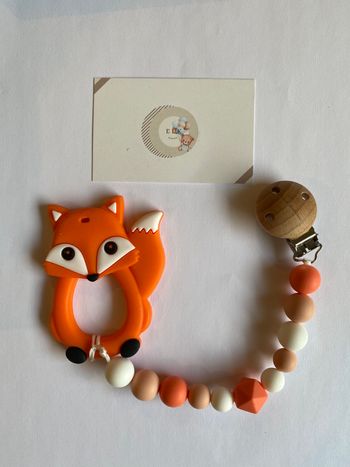 Anneau de dentition renard avec attache