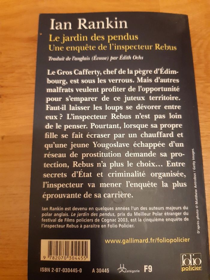 Le jardin des pendus de Ian Rankin - photo numéro 2