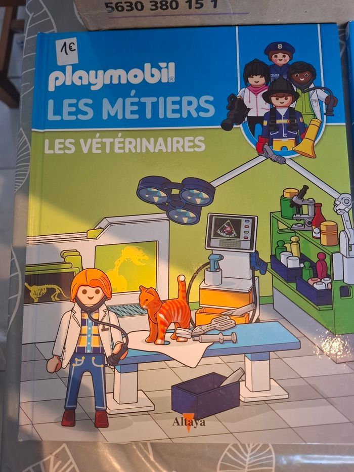 Livre playmobil "Les métiers " neuf - photo numéro 10