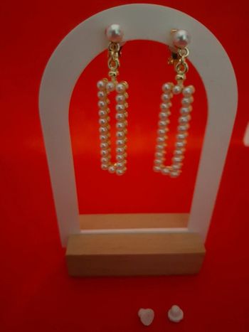 Boucles d oreilles  à clip acier inoxydable  et perles neuves avec etiquette