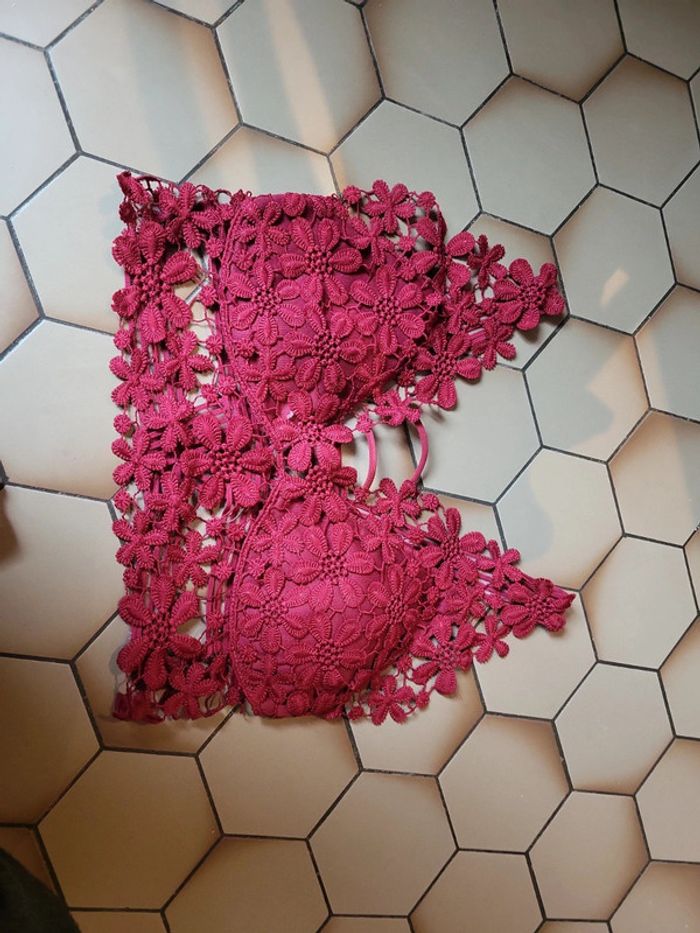 Soutien gorge/ haut court