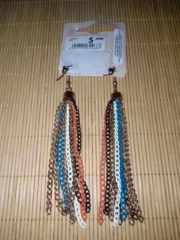 Paire de boucles d'oreilles pendantes - photo numéro 2