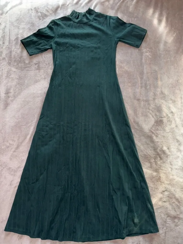 Lot de 12 vêtements femme taille S en très bon état - photo numéro 4