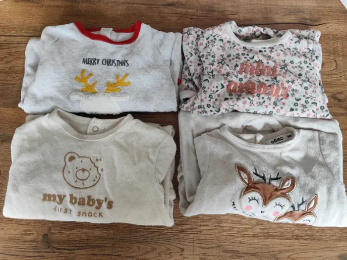 Lot de 4 pyjamas 9 mois