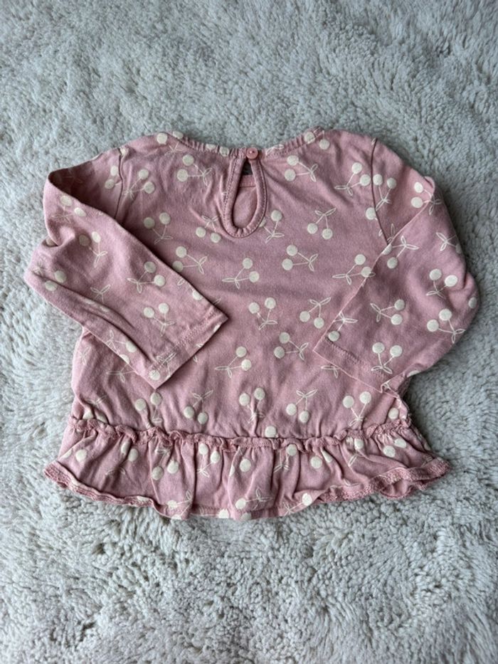 Lot 9 t-shirts manche longue bébé fille 6 mois- kiabi-ikks ect- très bon état - photo numéro 7