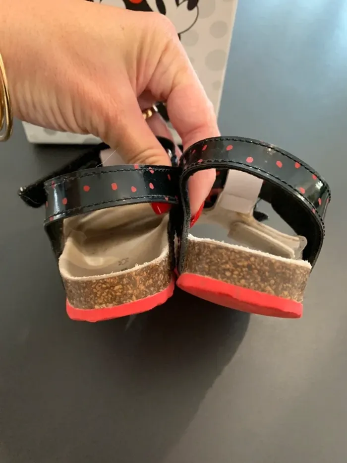 Sandales scratch Geox Disney Mickey Minnie taille 25 - photo numéro 3