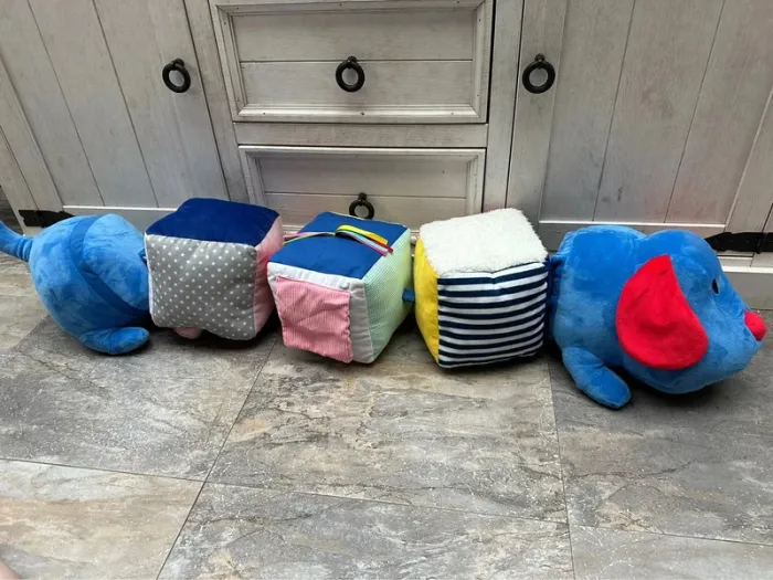 Chien Damien et ces cubes d'éveil en tissu Oxybul - photo numéro 4