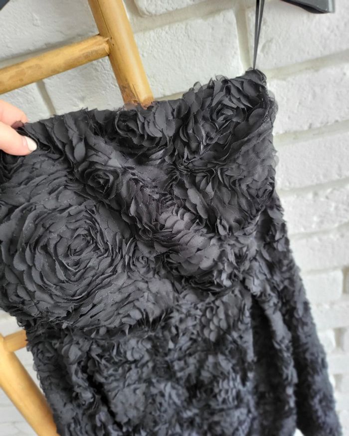 Robe taille L Zara en relief motif fleur - photo numéro 3
