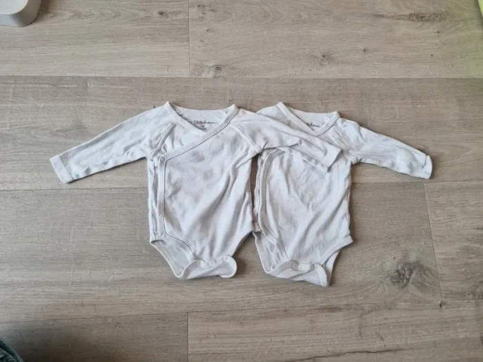 Lot 2 bodys manches longues