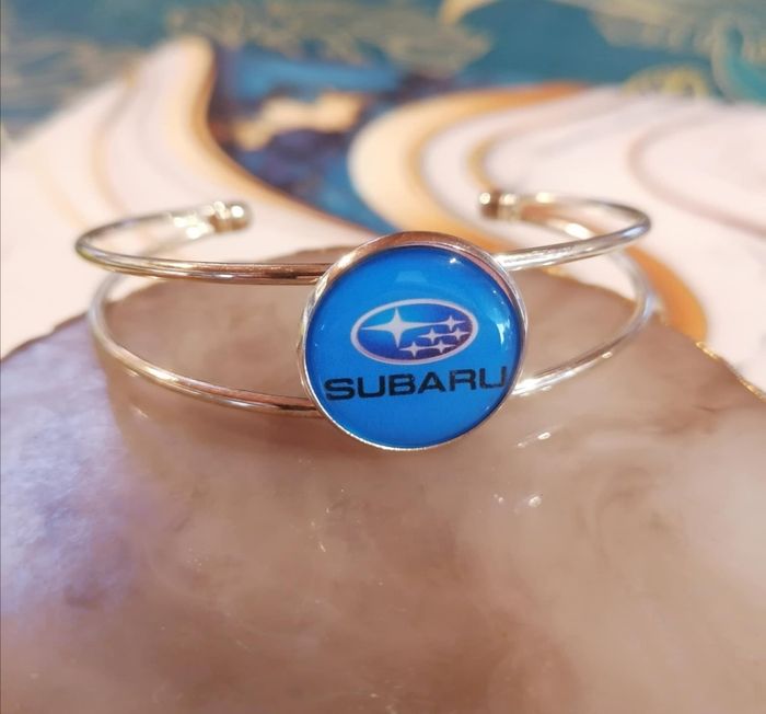 Bracelet manchette subaru