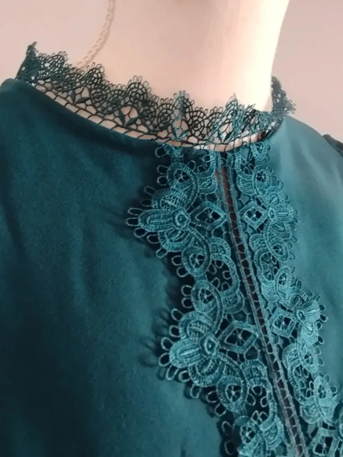 Robe dos ouvert - photo numéro 4