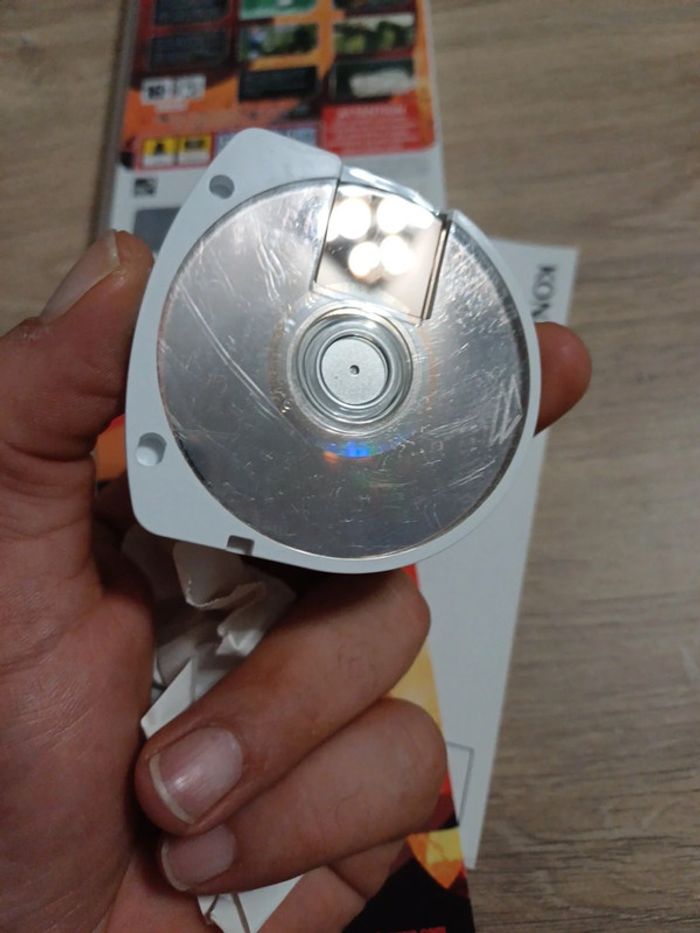 Metal Gear Solid Portable Ops PSP - photo numéro 5