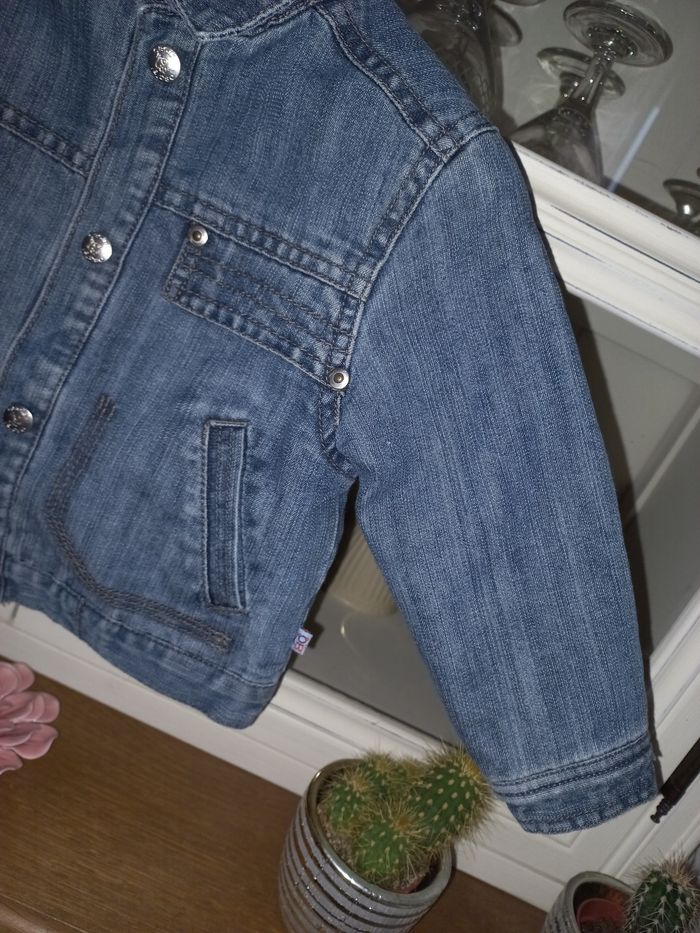 Veste / Blouson en jean Matelassé obaibi 12 mois Excellent état - photo numéro 3
