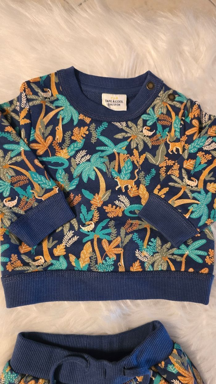 NEUF (non porté)💙🤩😍 superbe ensemble sweat et short molleton 3 mois garçon 💙💙😍🤩 - photo numéro 4