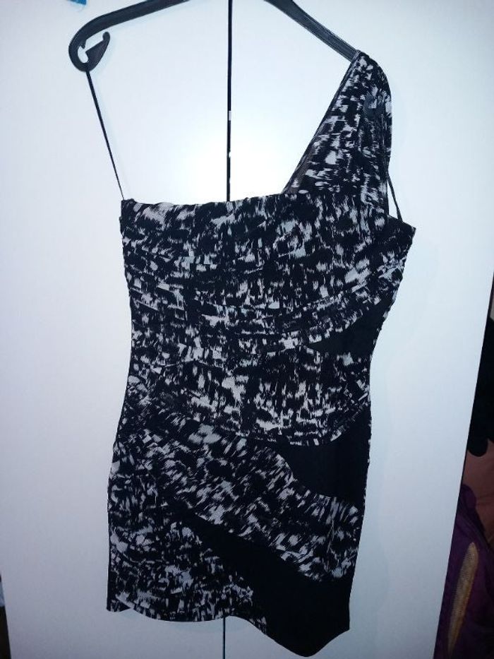 Magnifique robe noir et blanche 40