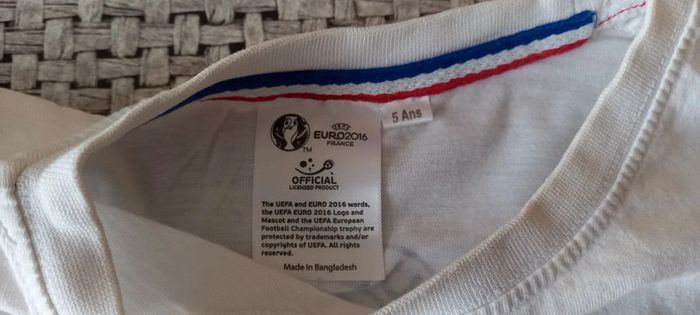 Tee-shirt 5 ans - photo numéro 3