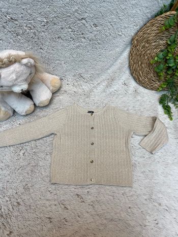 Gilet en maille fine beige doré - Kiabi 