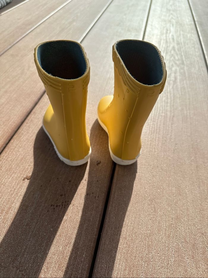 Bottes de pluie. - photo numéro 4