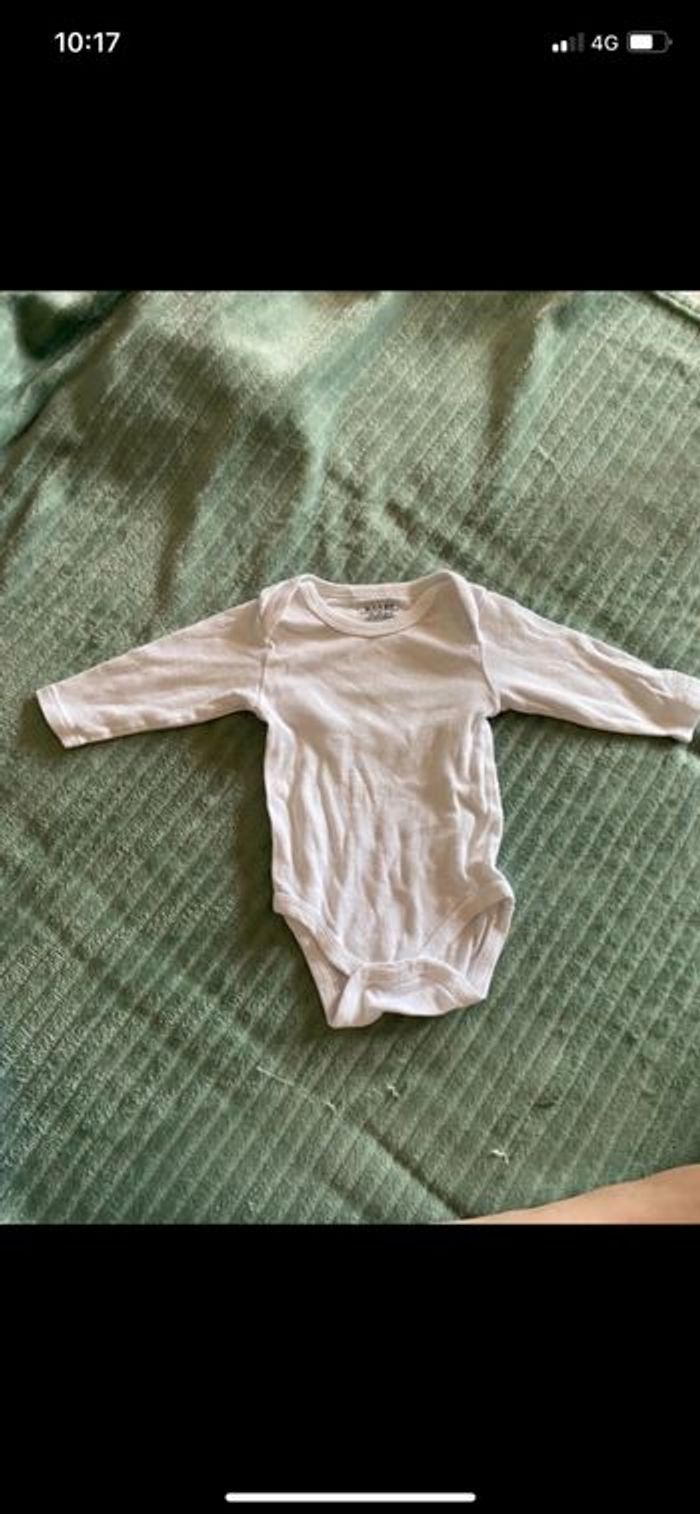 Lot bodies/pyjamas bébé 3 mois - photo numéro 8