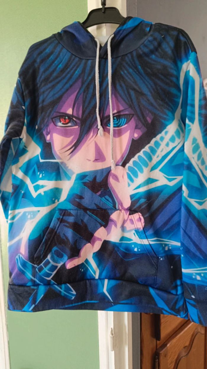 Pull manga à capuche - photo numéro 5