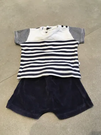 Lot shirt et teeshirt absorba