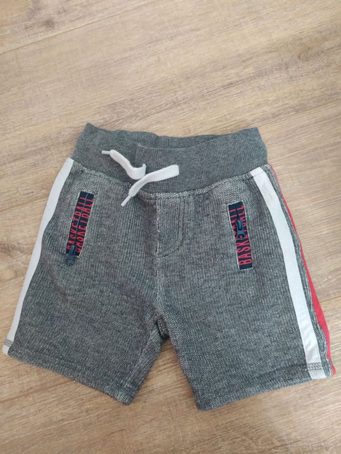 Short 2 ans