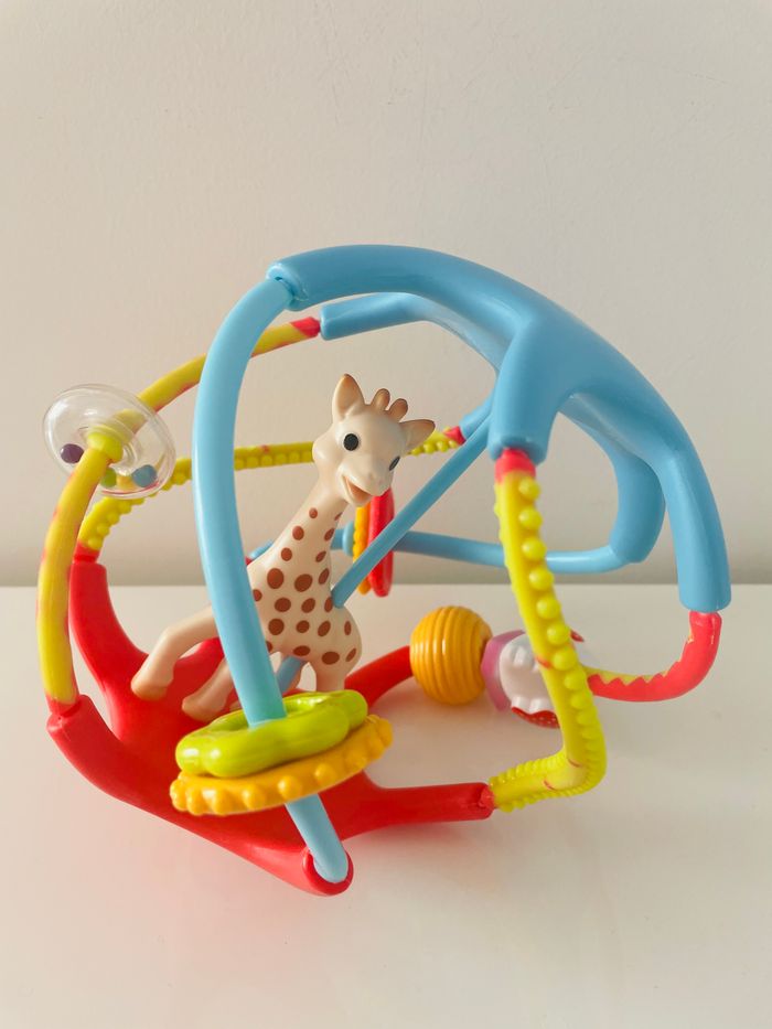 Boule d’activités Sophie la Girafe neuve