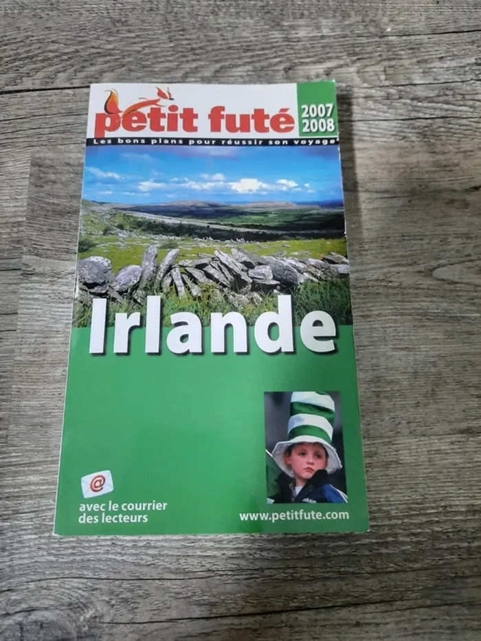 Livre: Petit Futé d'Irlande.