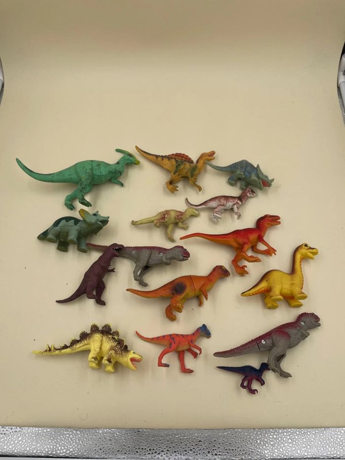 Lot de 15 figurines Dinosaures