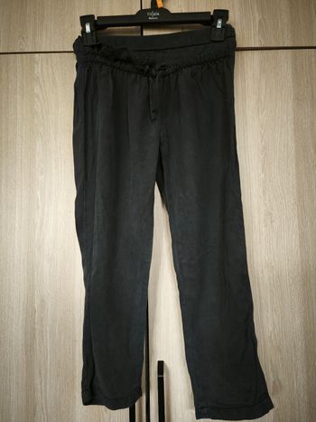Pantalon gris fluide soie vegan 9 ans Zara