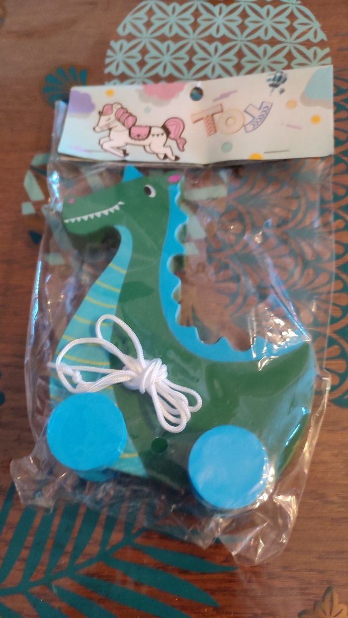 Dragon en bois à tirer