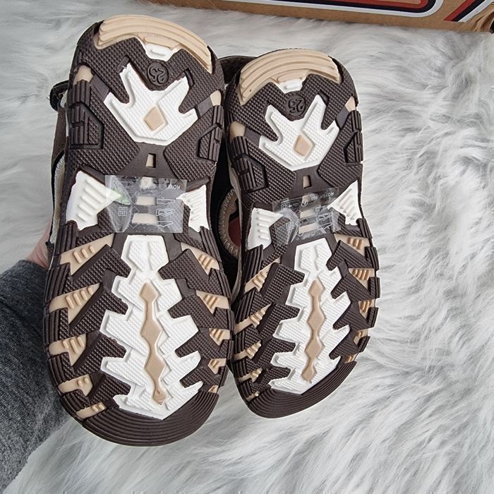 Neuves (non portées) 🏷💙🤩😍 superbes sandales pointure 25 garçon (ferme)!⚘️⚘️⚘️ - photo numéro 6