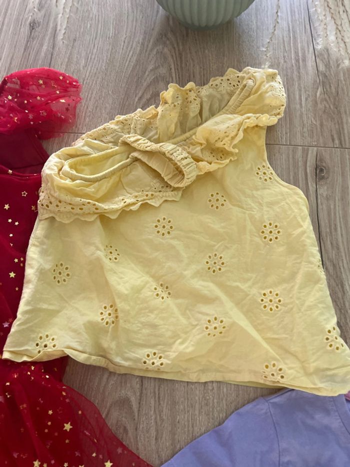 Lot 5 vêtements fille 6-7 ans en très bon état - photo numéro 5