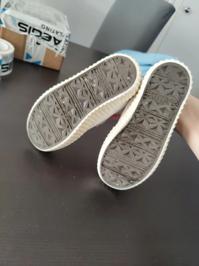 Chaussures mini girls taille 27 - photo numéro 2