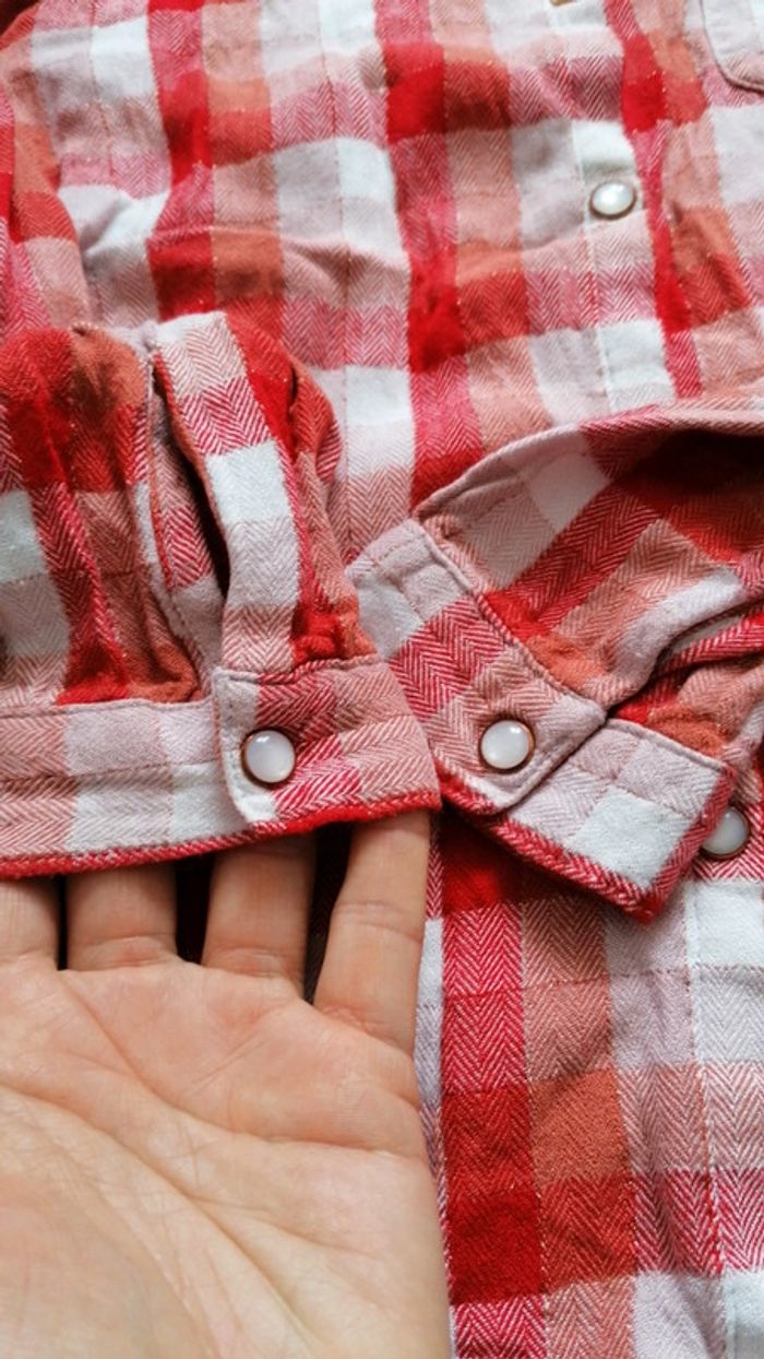 Chemise à carreaux rouges et blanches Kiabi 10 ans - photo numéro 2