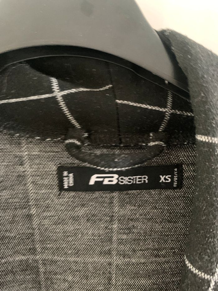 Veste chemise taille xs noir à carreaux - photo numéro 3