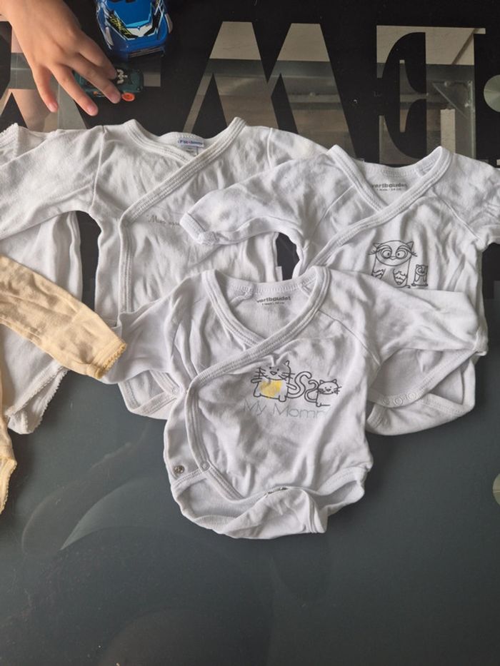 Lot de 6 bodies 1 mois - photo numéro 4