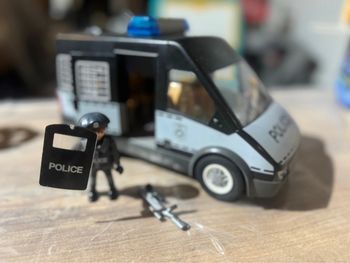 Camionnette police playmobil