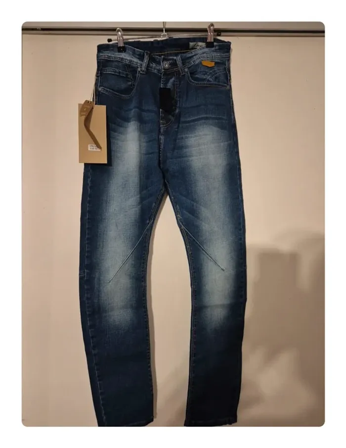 Jean Leeyo jeans